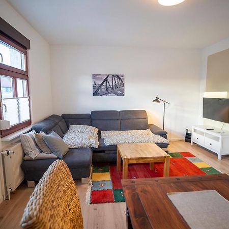 Ferienwohnung Haus Unterm Mammutbaum - Elberadweg Magdeburg Exterior foto