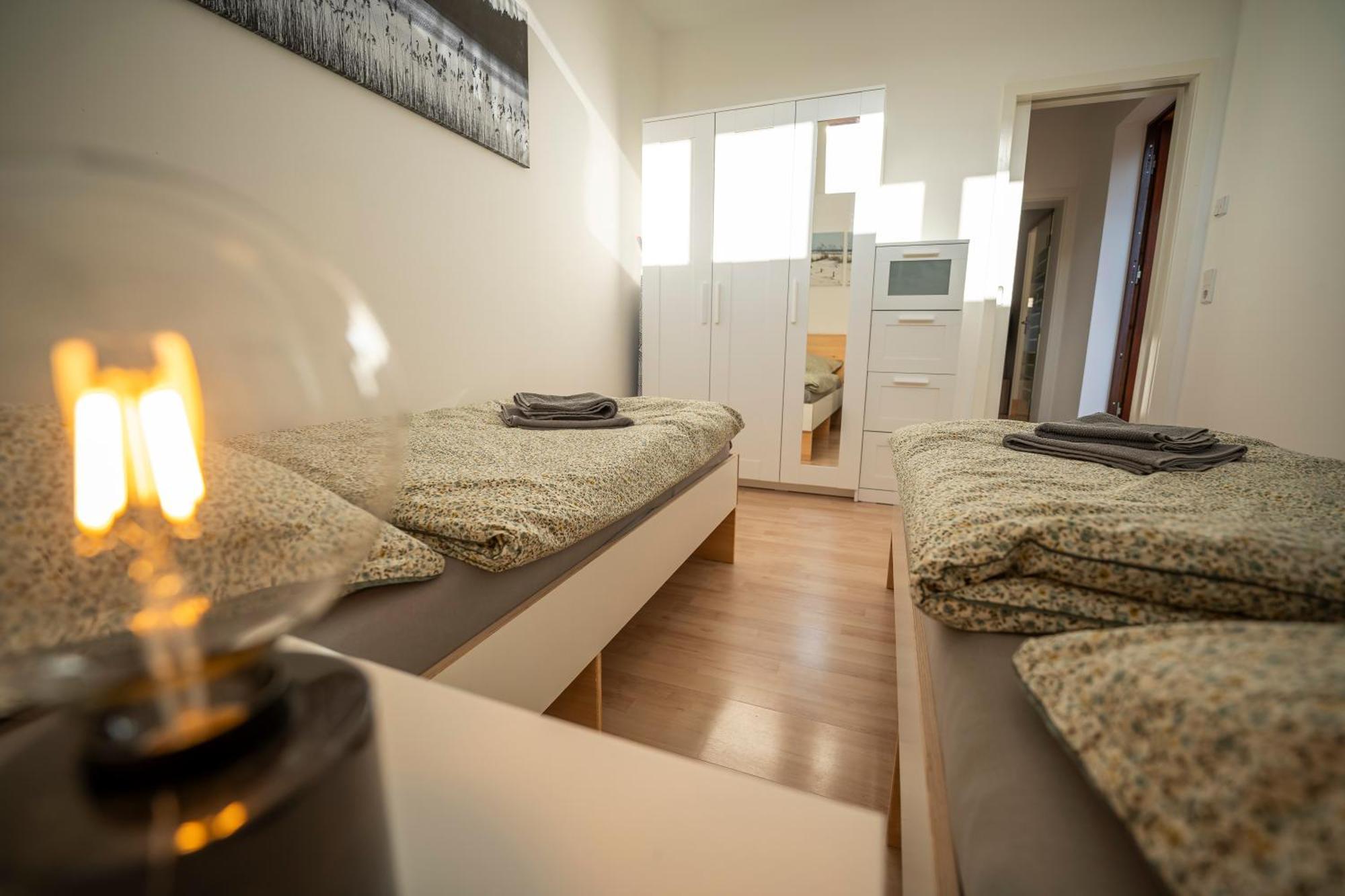 Ferienwohnung Haus Unterm Mammutbaum - Elberadweg Magdeburg Exterior foto